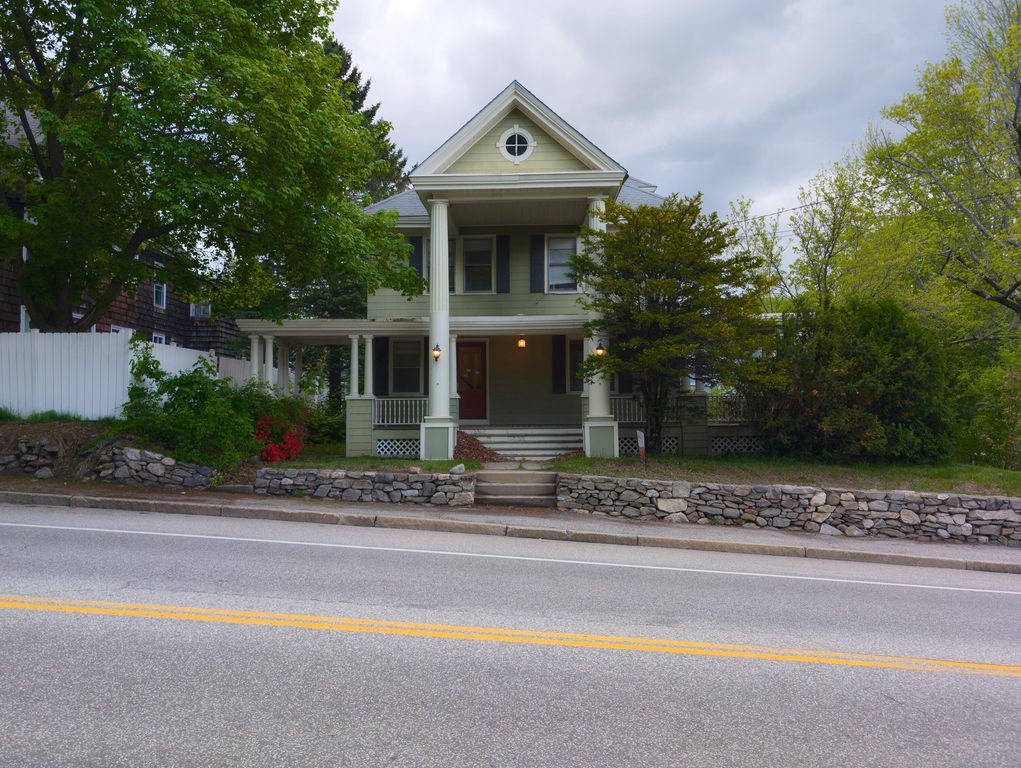 325 Court Street, Auburn, ME 04210 — exterior