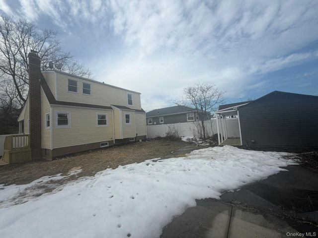 2303 Pine Street, Seaford, NY 11783