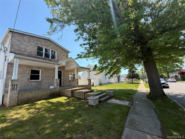 2303 Pine Street, Seaford, NY 11783