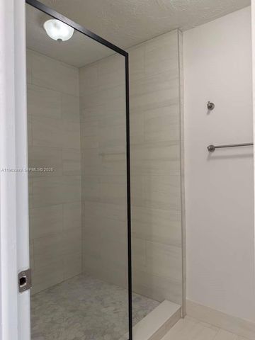 9719 N New River Canal Road 308, Plantation, FL 33324