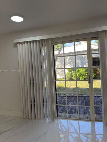 9719 N New River Canal Road 308, Plantation, FL 33324
