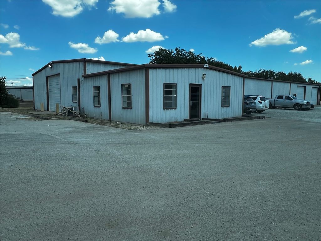 1806 N MAIN Street, Weatherford, TX 76085 — photo 2