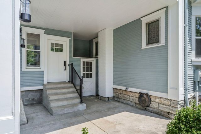 2320 Humboldt Avenue S, Minneapolis, MN 55405