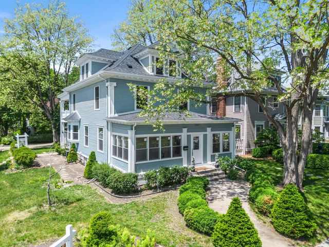 2320 Humboldt Avenue S, Minneapolis, MN 55405