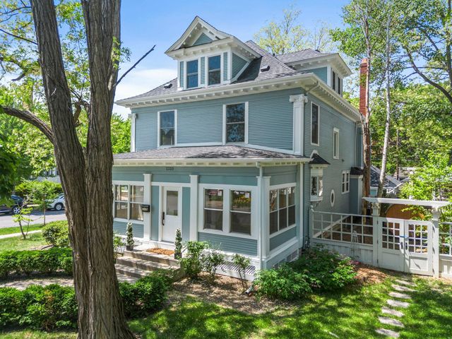 2320 Humboldt Avenue S, Minneapolis, MN 55405