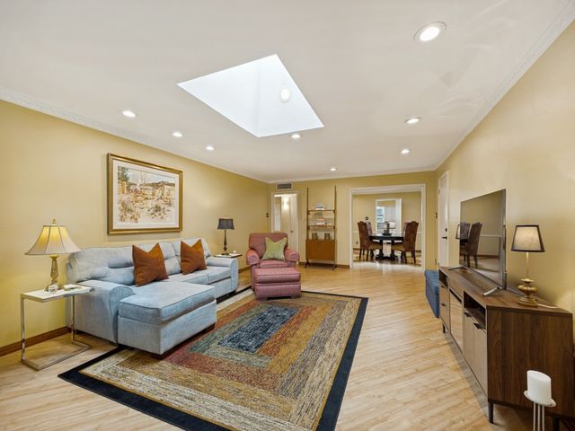 6230 Bandera Avenue C, Dallas, TX 75225