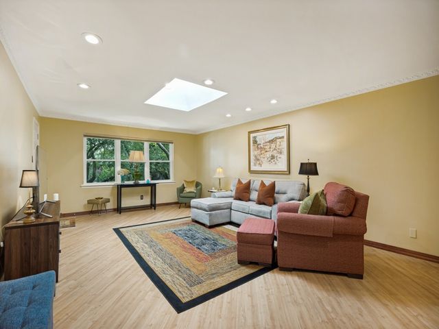 6230 Bandera Avenue C, Dallas, TX 75225