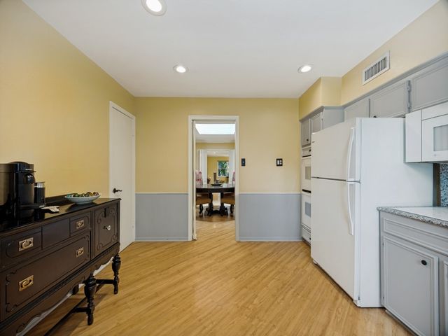 6230 Bandera Avenue C, Dallas, TX 75225