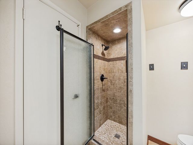 6230 Bandera Avenue C, Dallas, TX 75225