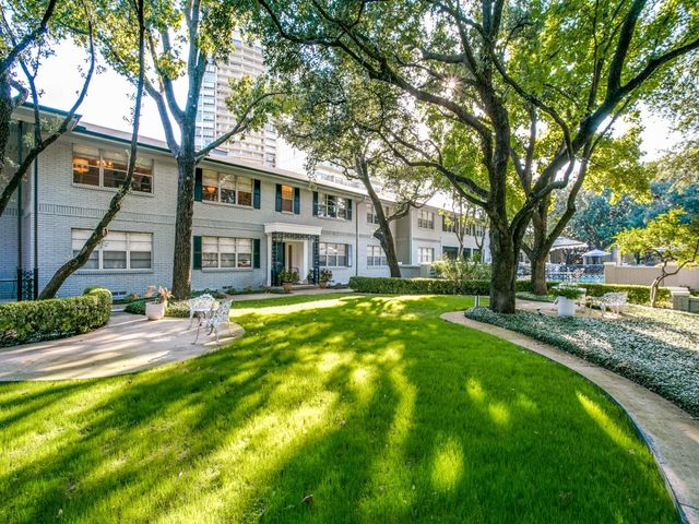 6230 Bandera Avenue C, Dallas, TX 75225