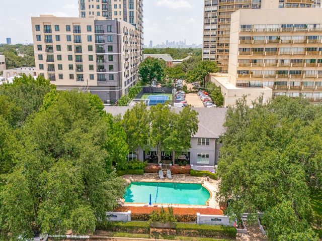 6230 Bandera Avenue C, Dallas, TX 75225