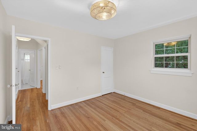 7128 PARKVIEW AVE, Falls Church, VA 22042