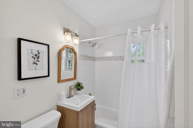7128 PARKVIEW AVE, Falls Church, VA 22042