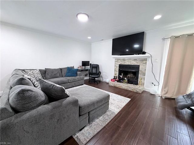 1528 Jameson DR, Virginia Beach, VA 23464