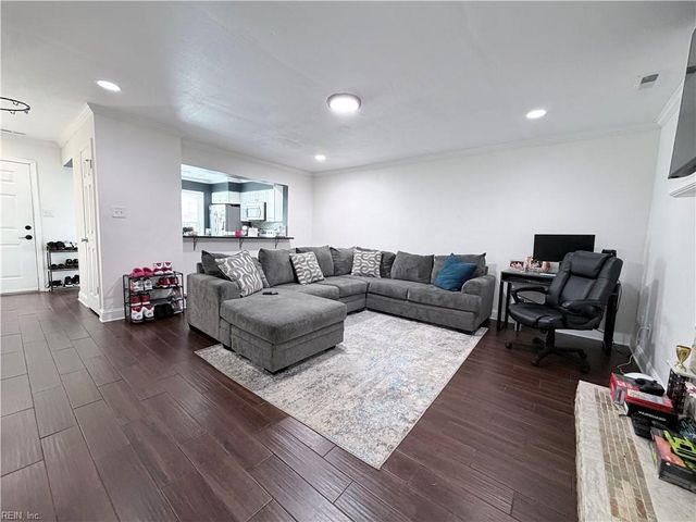 1528 Jameson DR, Virginia Beach, VA 23464