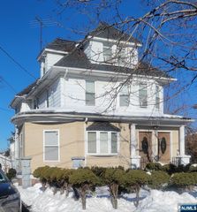 525 Hillside Avenue, Palisades Park, NJ 07650