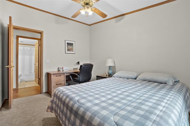 5289 Pine Arbor Ridge, Kalamazoo, MI 49004