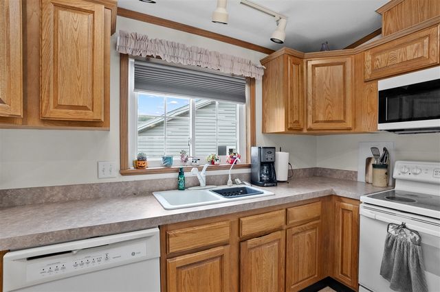 5289 Pine Arbor Ridge, Kalamazoo, MI 49004