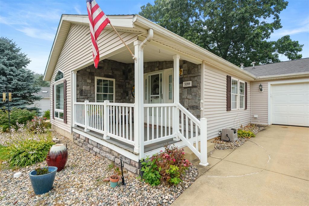 5289 Pine Arbor Ridge, Kalamazoo, MI 49004
