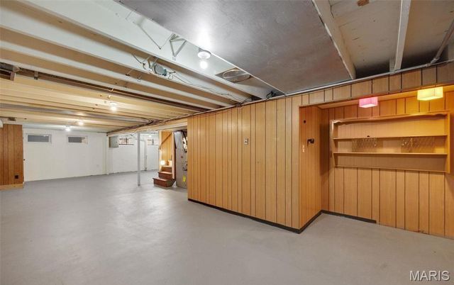 713 Avenue H, St Louis, MO 63125