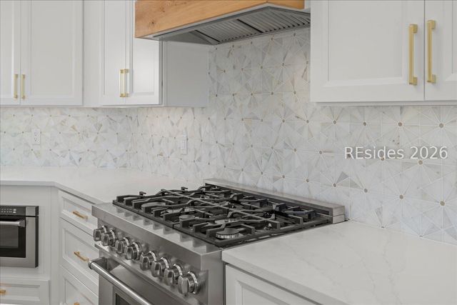 6 Sams Point Ln, Hilton Head Island, SC 29926