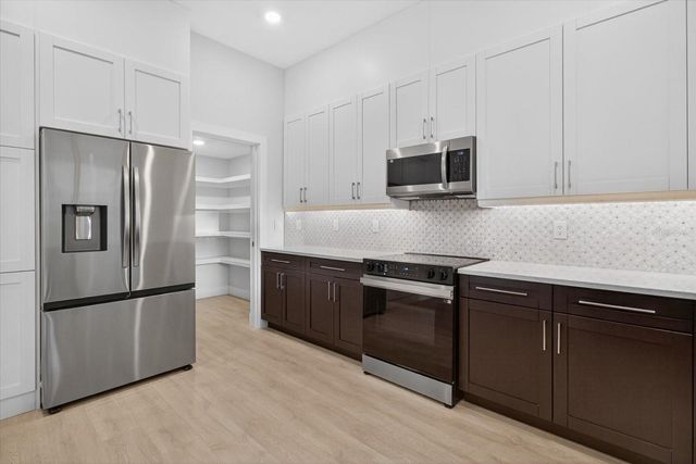 207 ATHENS STREET, Tarpon Springs, FL 34689