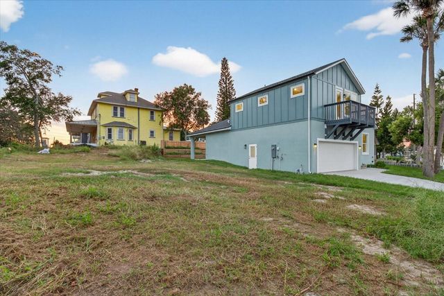 207 ATHENS STREET, Tarpon Springs, FL 34689