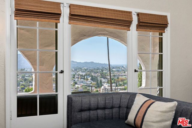 1224 Oberlin Drive, Glendale, CA 91205