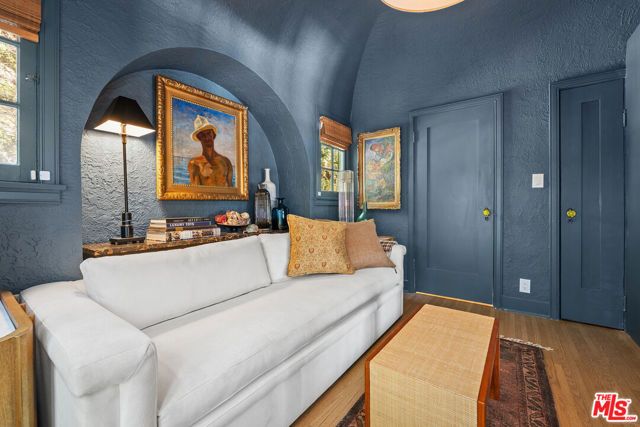 1224 Oberlin Drive, Glendale, CA 91205