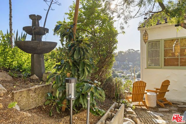 1224 Oberlin Drive, Glendale, CA 91205