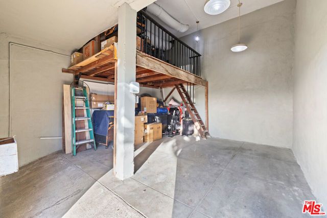 1224 Oberlin Drive, Glendale, CA 91205