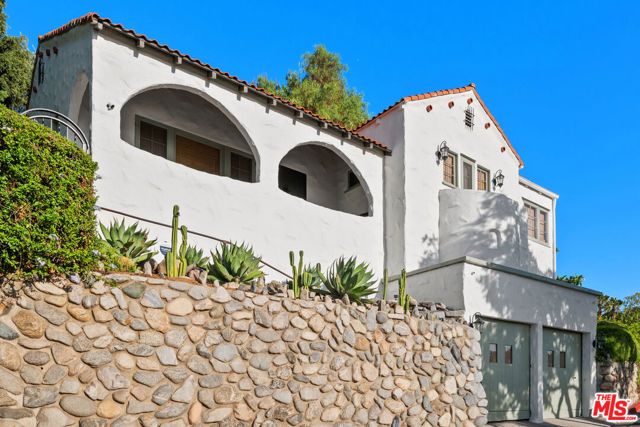 1224 Oberlin Drive, Glendale, CA 91205