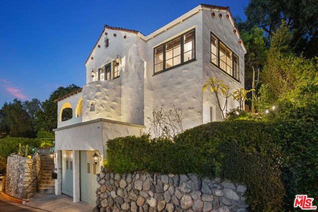 1224 Oberlin Drive, Glendale, CA 91205