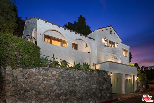 1224 Oberlin Drive, Glendale, CA 91205