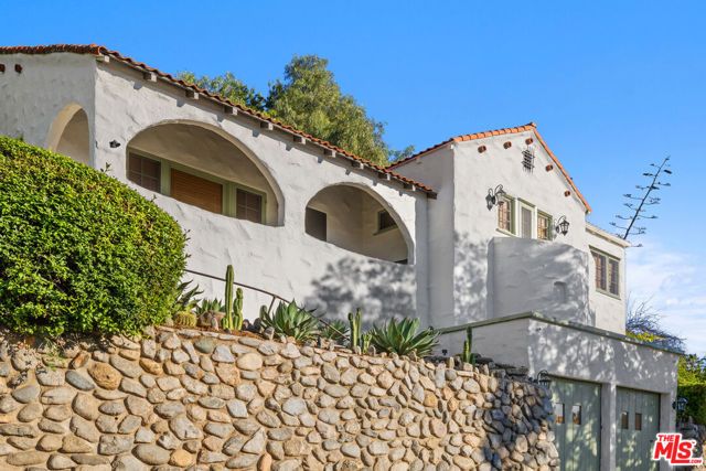 1224 Oberlin Drive, Glendale, CA 91205