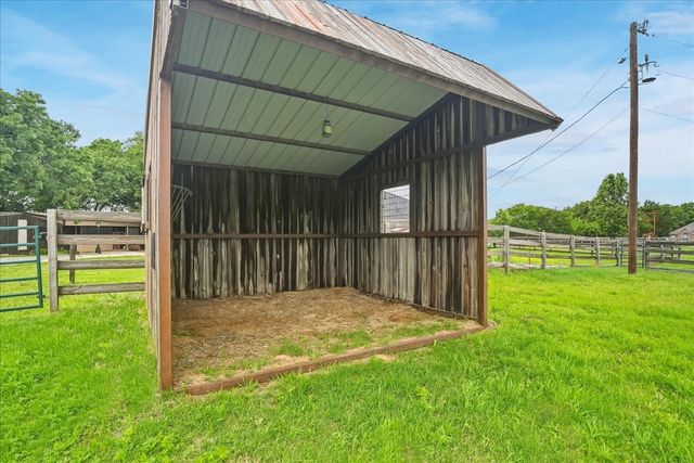 27020 Fm 902, Collinsville, TX 76233