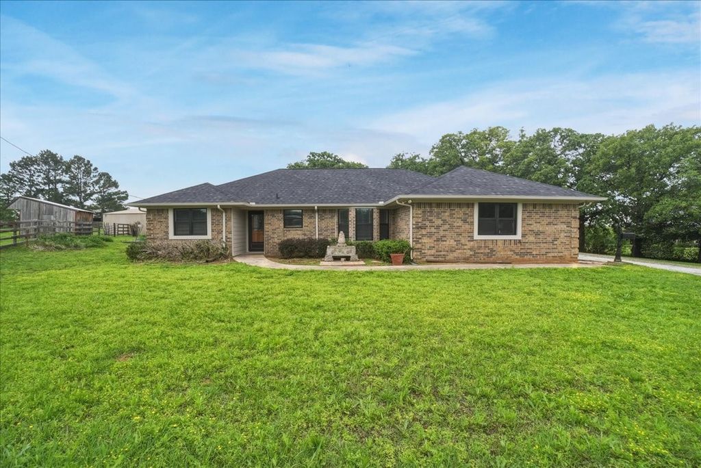 27020 Fm 902, Collinsville, TX 76233