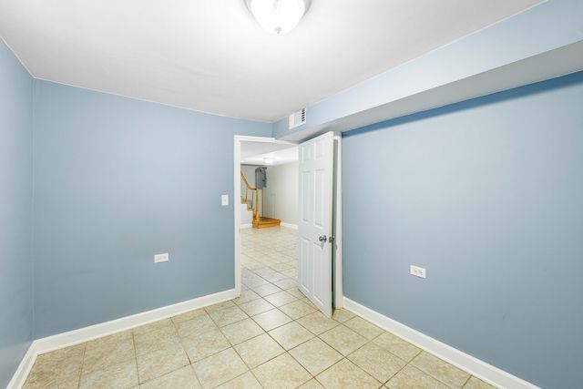 5557 S Kildare Avenue, Chicago, IL 60629