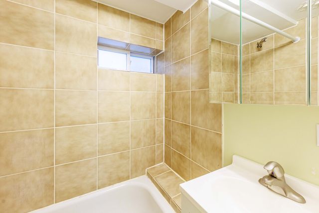 5557 S Kildare Avenue, Chicago, IL 60629