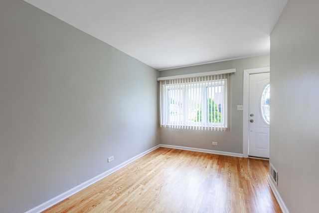 5557 S Kildare Avenue, Chicago, IL 60629