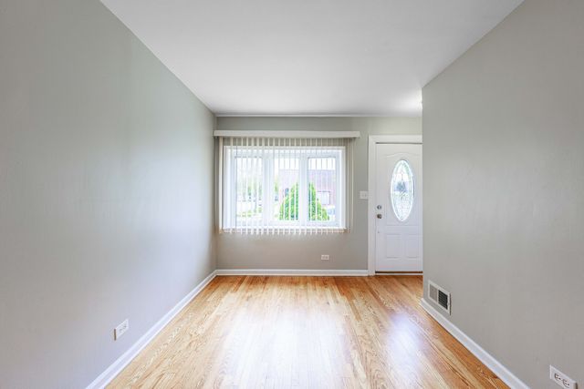 5557 S Kildare Avenue, Chicago, IL 60629