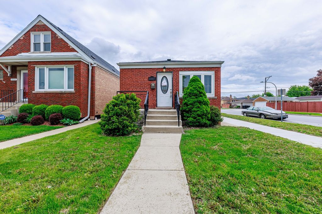 5557 S Kildare Avenue, Chicago, IL 60629