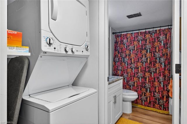 2711 1st ST 203, Fort Myers, FL 33916