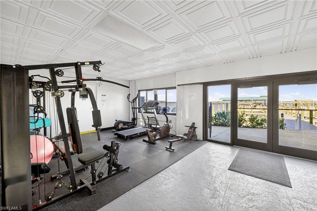 2711 1st ST 203, Fort Myers, FL 33916