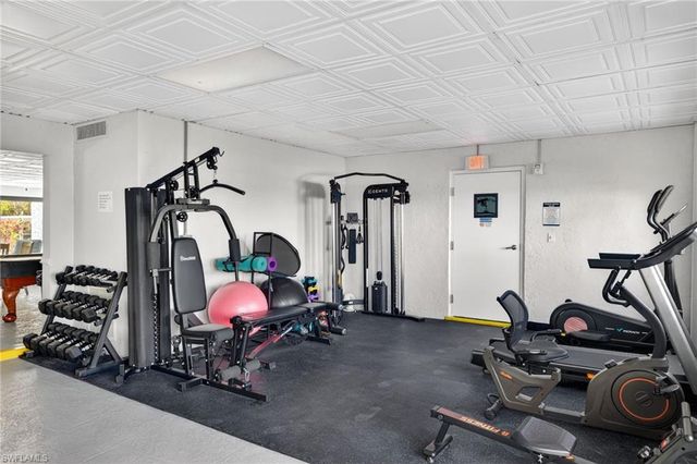 2711 1st ST 203, Fort Myers, FL 33916