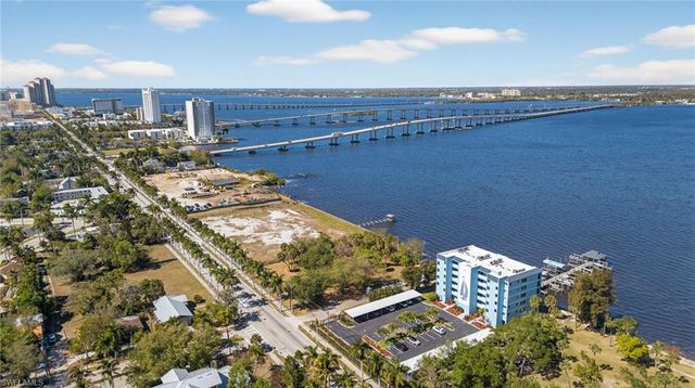 2711 1st ST 203, Fort Myers, FL 33916