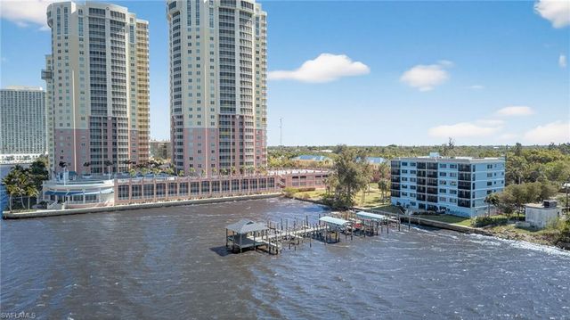 2711 1st ST 203, Fort Myers, FL 33916