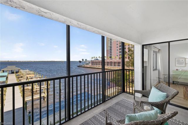 2711 1st ST 203, Fort Myers, FL 33916