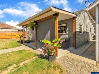 4201 Wadsworth Ln SE, Salem, OR 97317