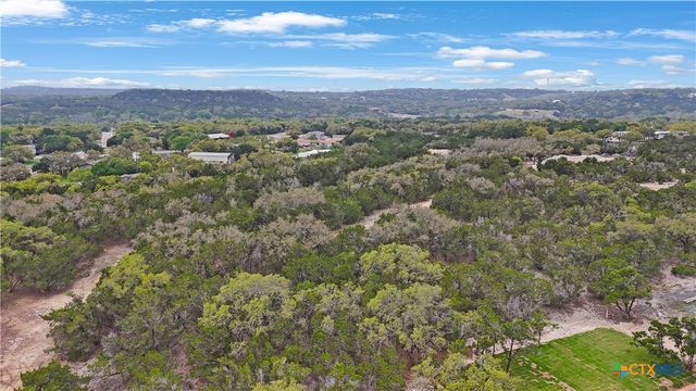 1084 Dog Leg Lane, Spring Branch, TX 78070